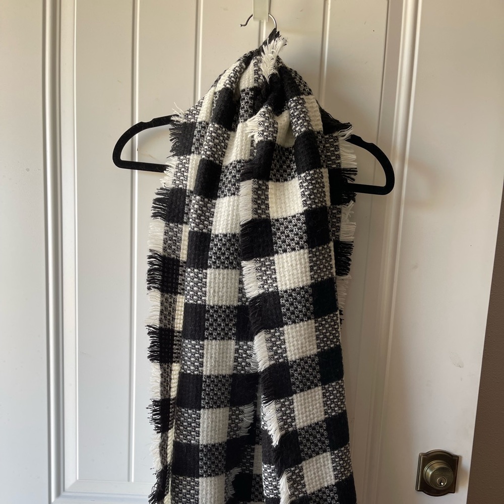 Woman’s scarf